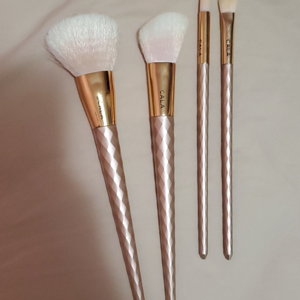 Makeup brush